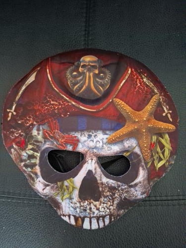 Pirate captain skull - captain, gold