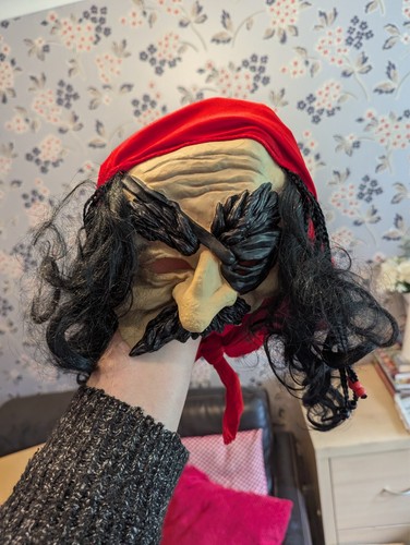 Plastic flexible pirate mask - flexible,