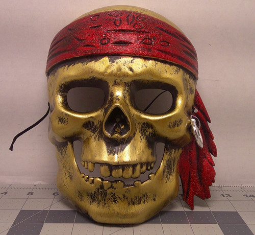 Gold pirate skull - gold,