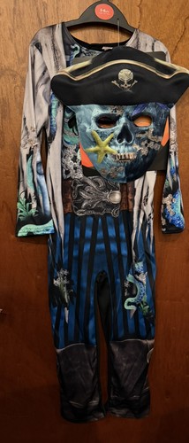 Bnwt pirate skeleton halloween - pirate,